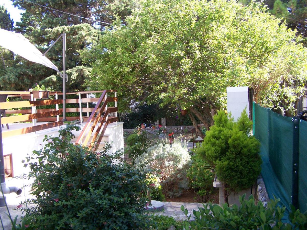 Apartments Sestan Novalja Exterior photo